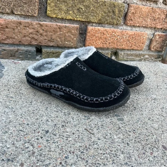 SOREL Kids Moccasins Mules Size 12 Slip on Shoes Slippers Wool Black - Picture 1 of 10